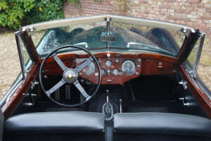 Image 37/50 of Jaguar XK 140 SE DHC (1956)