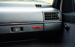Image 32/48 de Volkswagen Golf Mk II GTi 16V 1.8 (1990)