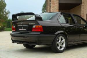 Image 18/50 of BMW 318 (1994)