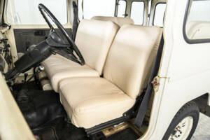 Image 24/50 of Toyota Land Cruiser BJ 40 (1977)