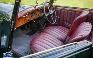 Image 37/50 of Bentley 3 1&#x2F;2 Liter Park Ward DHC (1934)