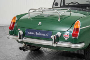 Image 28/50 of MG MGB (1964)