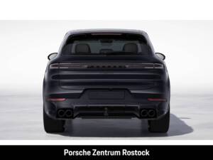 Imagen 7/10 de Porsche Cayenne Coupé E-Hybrid (2026)