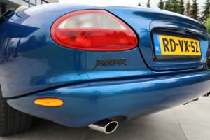 Image 42/50 de Jaguar XK8 4.0 (1997)