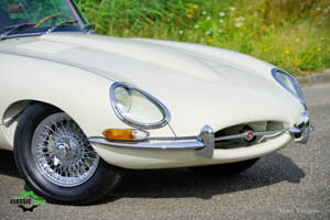 Image 17/65 de Jaguar E-Type 3.8 Flat Floor (1961)