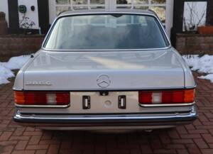 Bild 10/50 von Mercedes-Benz 280 C (1977)