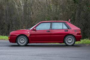 Image 5/50 of Lancia Delta HF Integrale Evoluzione II (1995)