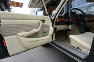 Bild 35/71 von Mercedes-Benz 280 S (1973)