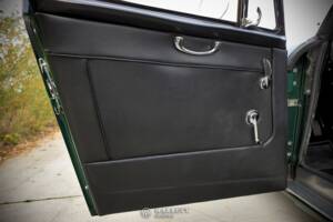 Image 33/68 of Austin-Healey 3000 Mk III (BJ8) (1966)