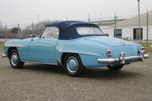 Image 9/68 of Mercedes-Benz 190 SL (1961)