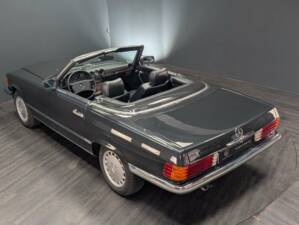 Image 41/50 of Mercedes-Benz 300 SL (1989)