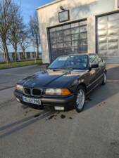 Immagine 22/72 di BMW 328i (1996)
