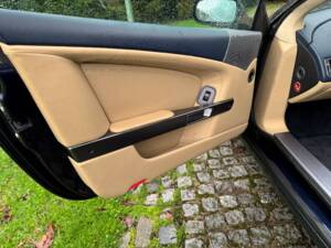 Image 35/48 of Aston Martin DB 9 Volante (2007)