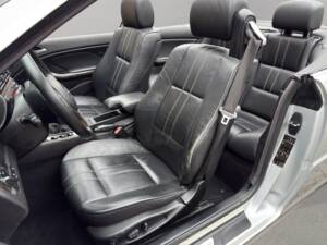 Bild 25/41 von BMW 320Ci (2006)