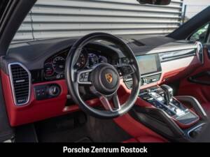 Obraz 5/29 pojazdu Porsche Cayenne E-Hybrid (2022)