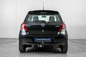 Bild 13/50 von Toyota Yaris 1.33 VVT-i (2011)