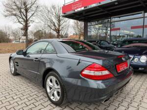 Bild 22/30 von Mercedes-Benz SL 350 (2008)