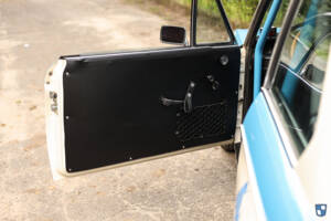 Image 17/80 de BMW 2002 (1975)