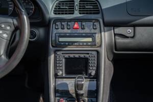 Bild 43/61 von Mercedes-Benz CLK 320 (2002)