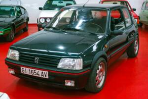 Image 3/33 of Peugeot 205 GTi 1.9 (1993)