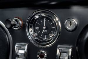 Image 64/79 of Aston Martin DB 6 (1968)