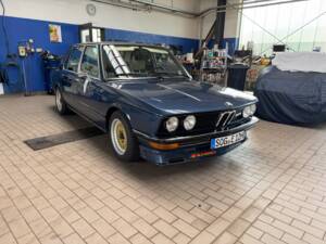 Afbeelding 3/28 van BMW 528 (1976)