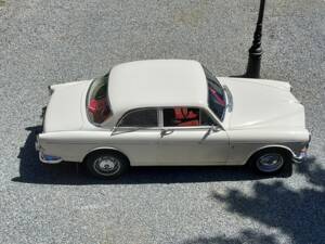 Image 9/15 of Volvo P 121 (1965)