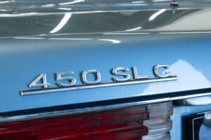 Immagine 15/41 di Mercedes-Benz 450 SLC (1972)