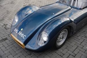 Image 34/50 of Lister Knobbly (1958)