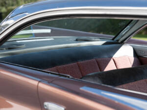 Afbeelding 65/84 van Chrysler New Yorker 2-Door Hardtop (1961)