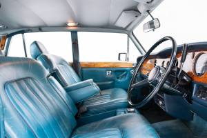 Image 19/40 de Rolls-Royce Silver Shadow II (1977)