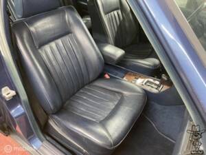 Bild 9/50 von Mercedes-Benz 300 E (1986)