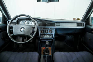 Image 7/50 de Mercedes-Benz 190 D (1985)