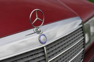 Image 8/31 of Mercedes-Benz 190 E (1993)