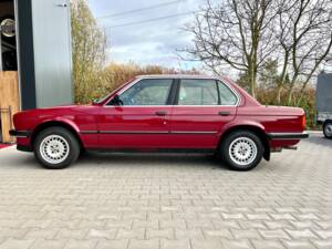 Bild 6/14 von BMW 318i (1986)
