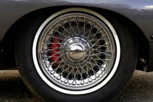 Image 8/25 de Jaguar E-Type (1969)