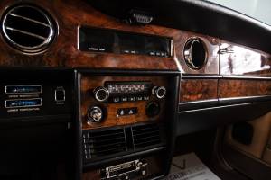 Image 18/38 of Rolls-Royce Silver Spirit (1982)