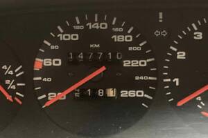 Immagine 33/40 di Porsche 944 (1985)