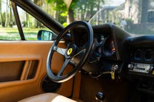 Image 17/27 of Ferrari 512 BBi (1984)