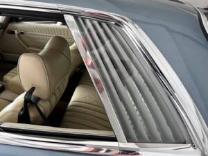 Image 17/39 de Mercedes-Benz 350 SLC (1978)