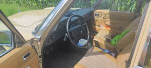 Bild 5/59 von Mercedes-Benz 230&#x2F;4 (1974)