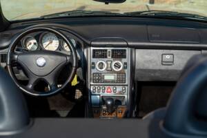Image 29/48 of Mercedes-Benz SLK 320 (2001)