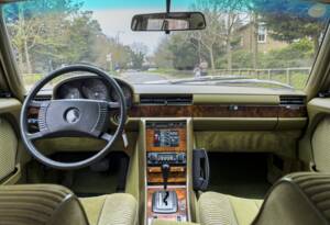 Image 13/26 of Mercedes-Benz 450 SEL 6,9 (1979)