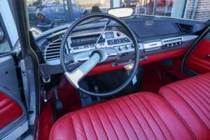 Image 42/50 of Citroën DS 21 Chapron (1963)