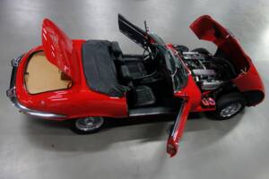 Afbeelding 30/49 van Jaguar E-Type V12 (1974)