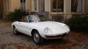Image 45/50 de Alfa Romeo 1600 Spider Duetto (1967)