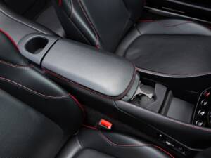 Immagine 56/72 di Aston Martin Vanquish Volante (2016)