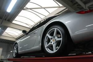 Image 20/50 of Porsche 911 Carrera (2007)