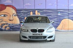 Image 6/18 of BMW M5 (2007)