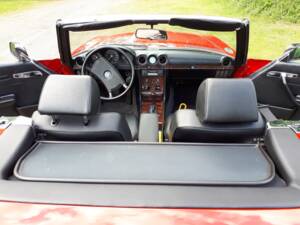 Image 13/18 de Mercedes-Benz 300 SL (1986)